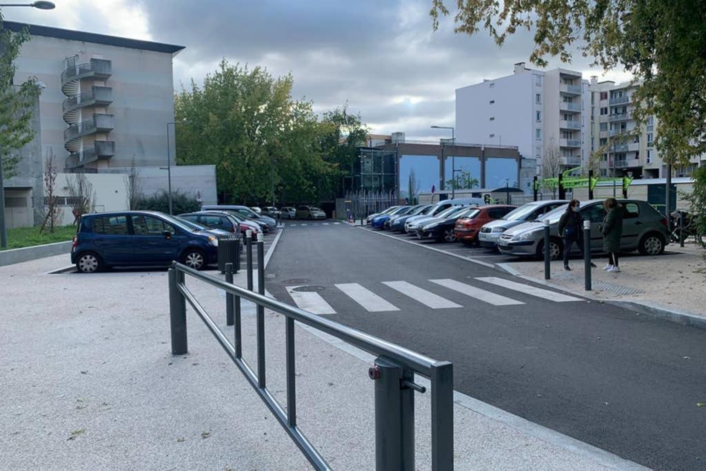 La Belle Etoile Lägenhet Noisy-le-Grand Exteriör bild